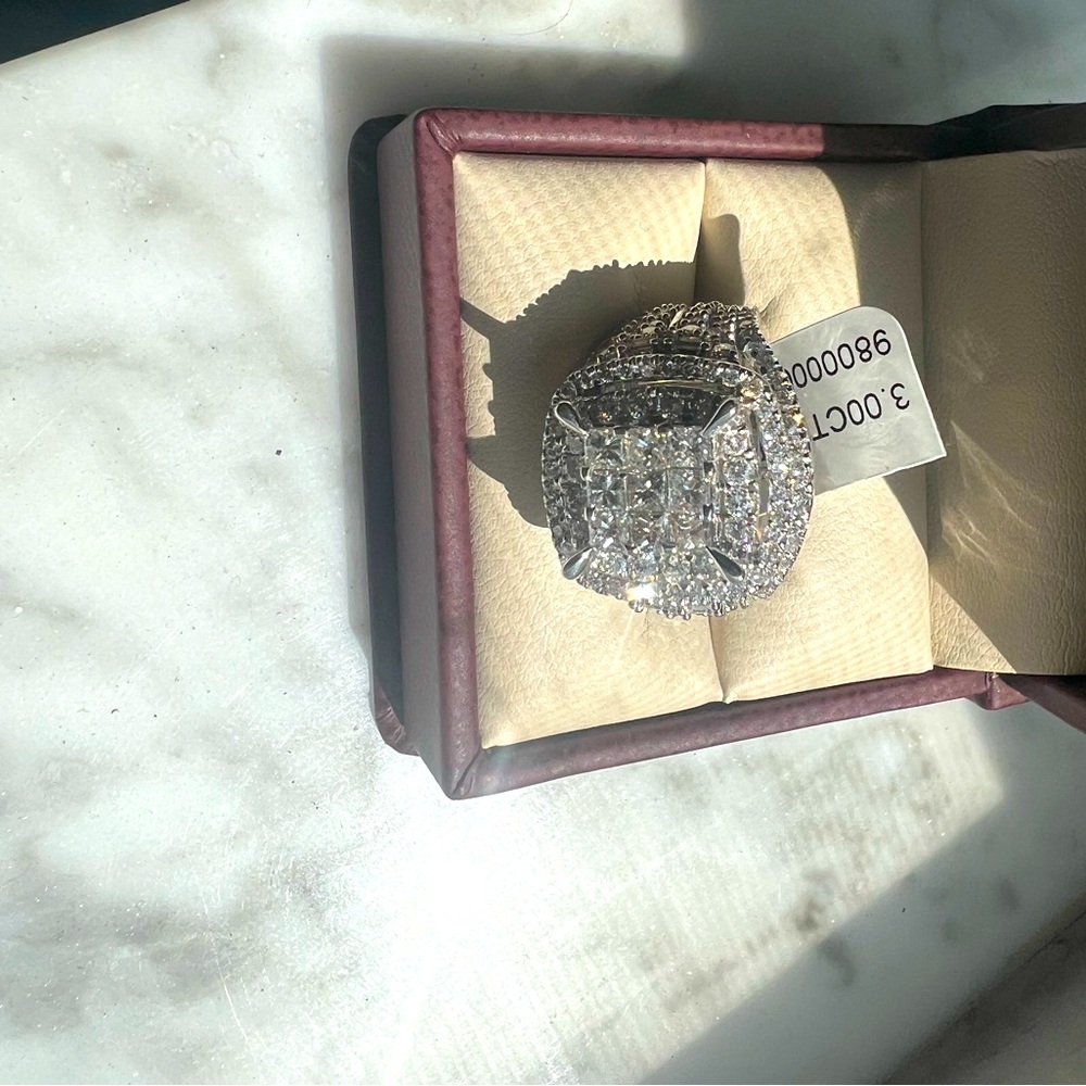 Ten karat (10k) white gold size 7 certified/appraised at $11,000